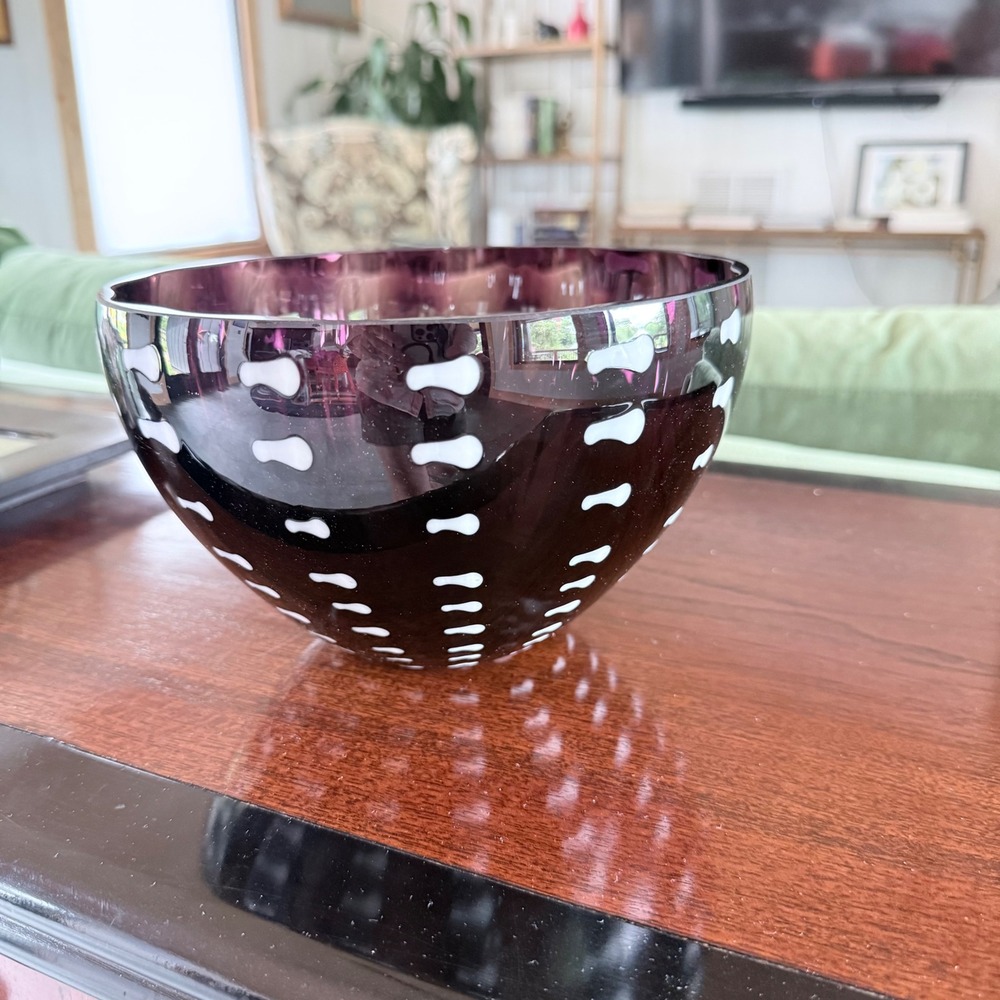 Mid-Century Style Amethyst Art Glass Bowl - Polished Base White‎ Dashes Motif